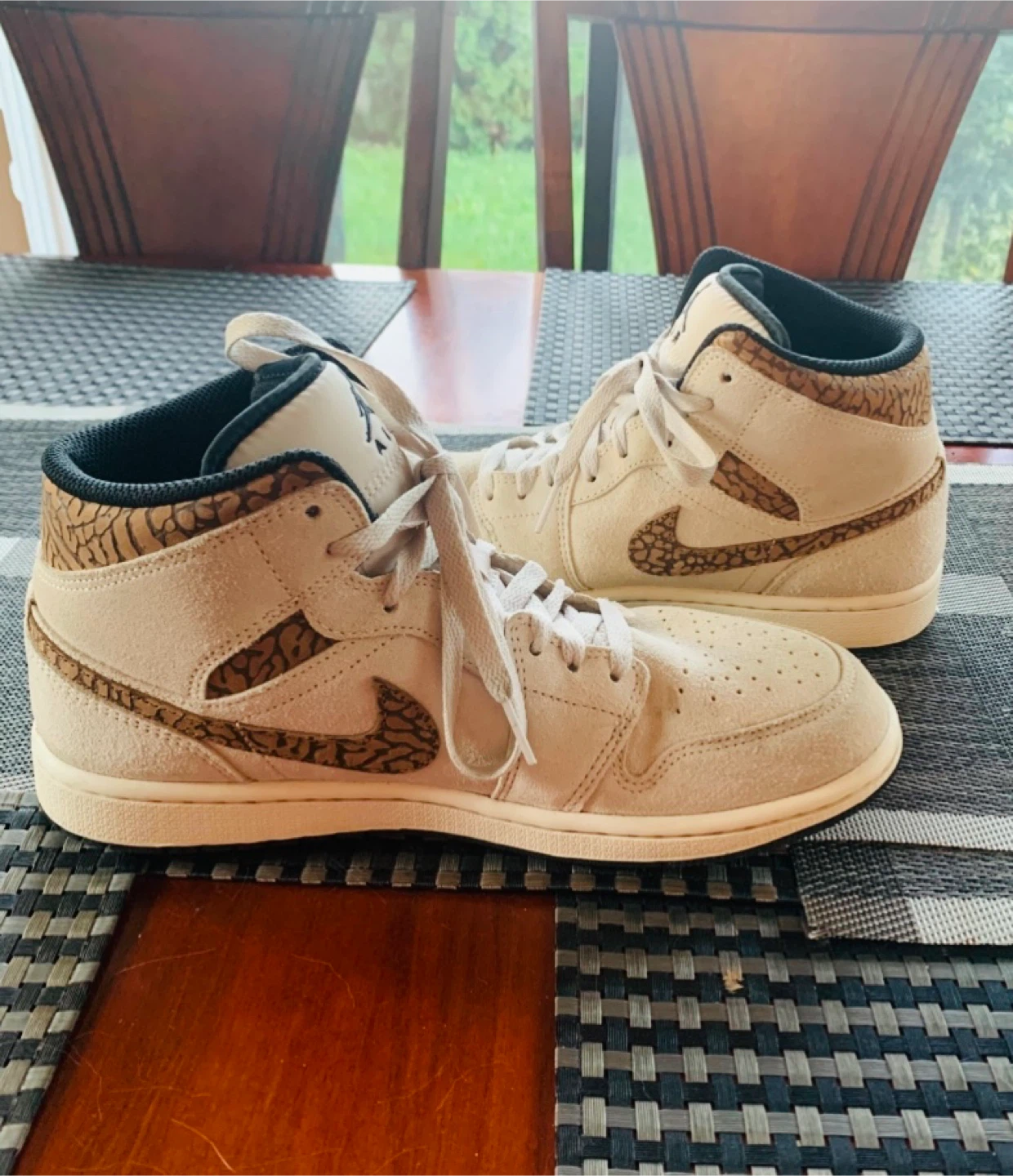 Shoes: Suede Nike Air Jordan 1 Mid size 8.5