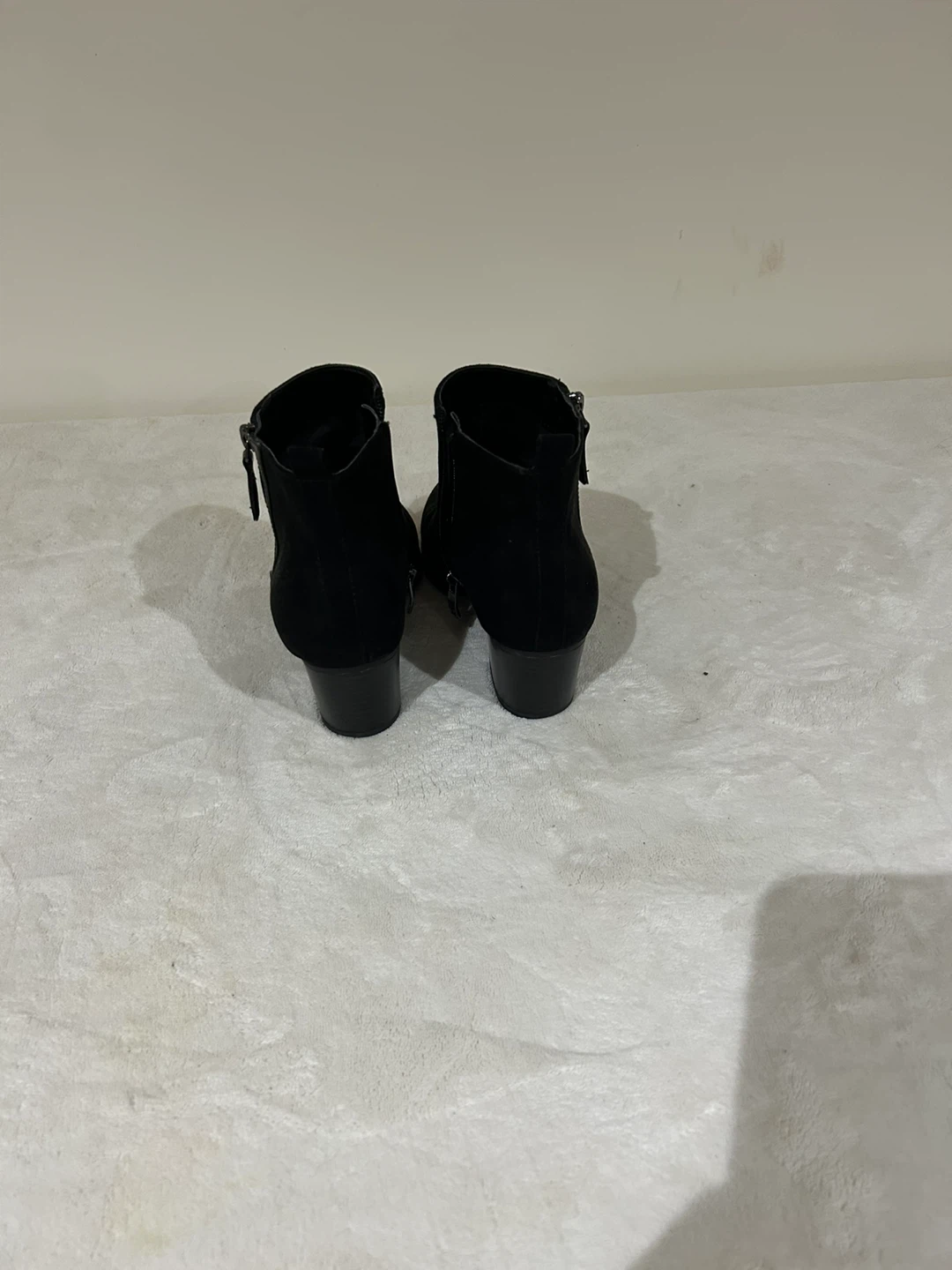 Liz Claiborne Black Suede Ankle Boots - photo 5