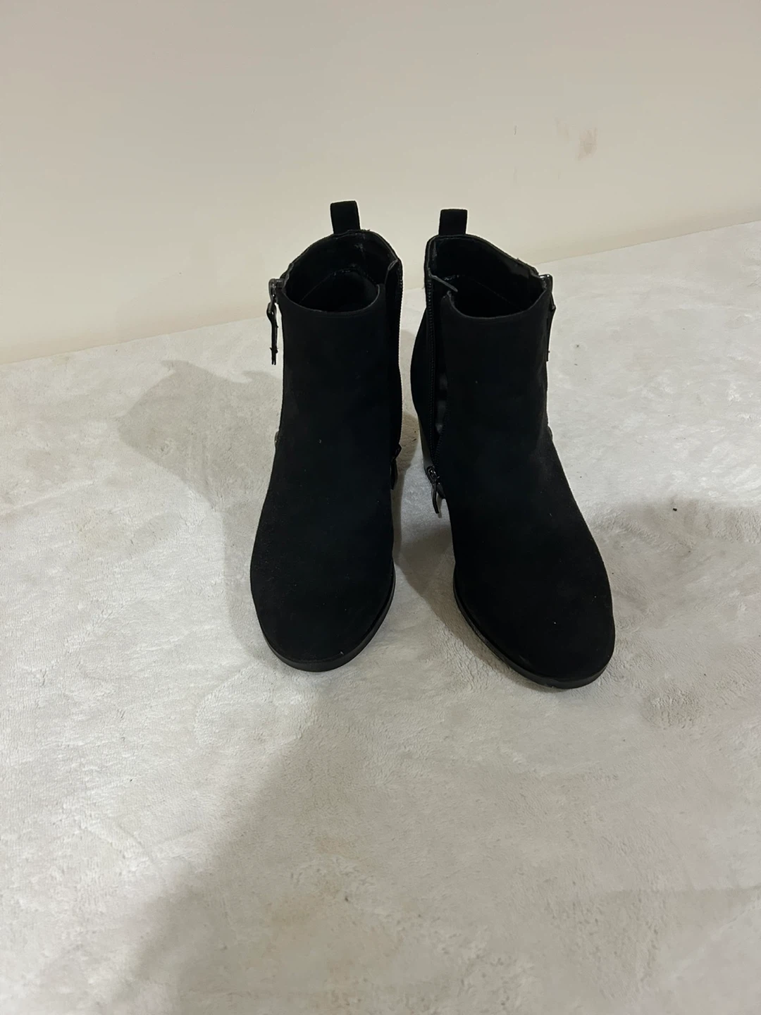Liz Claiborne Black Suede Ankle Boots - photo 2