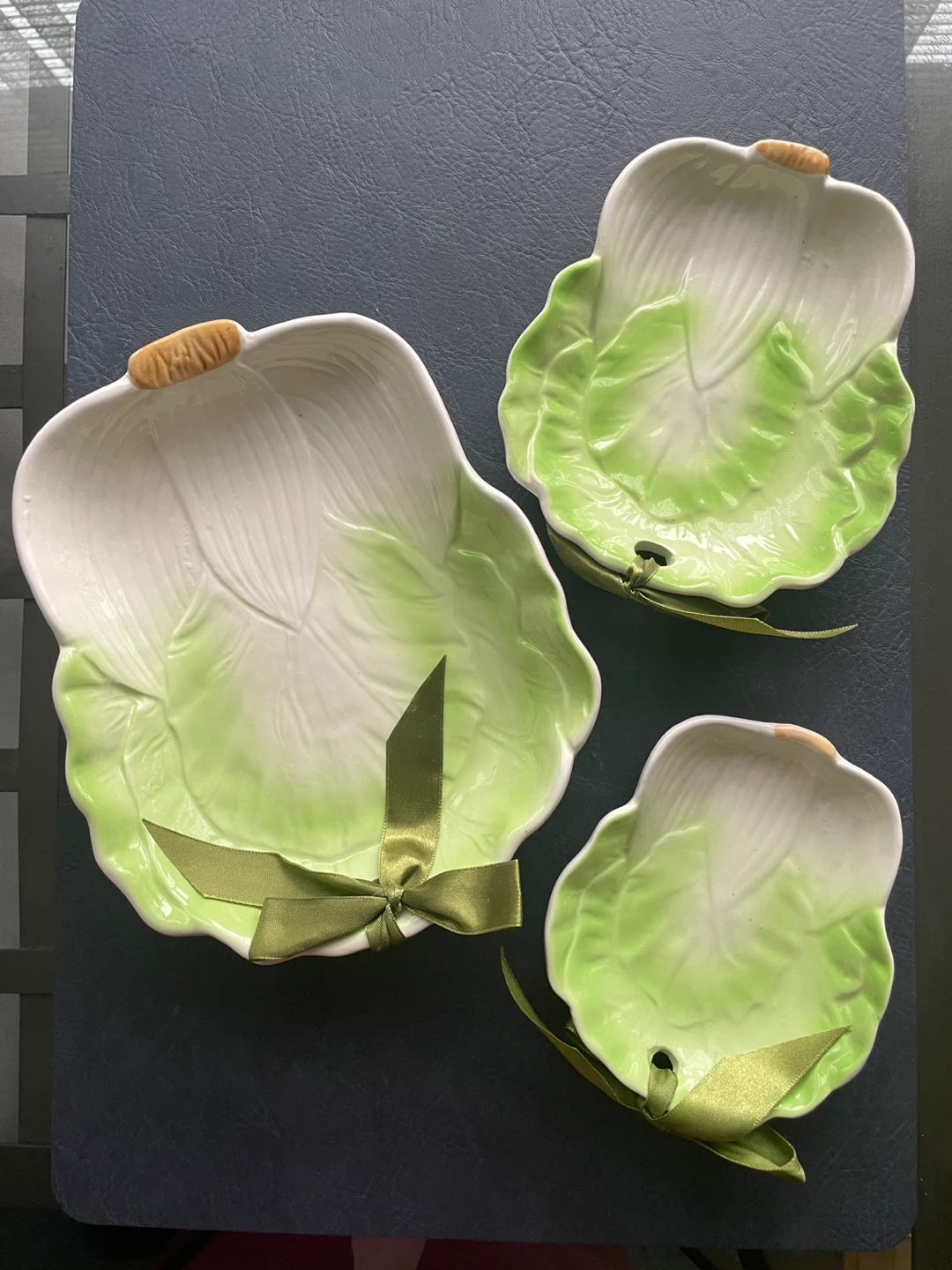 Ceramic Lettuce Leaf Serving Set
