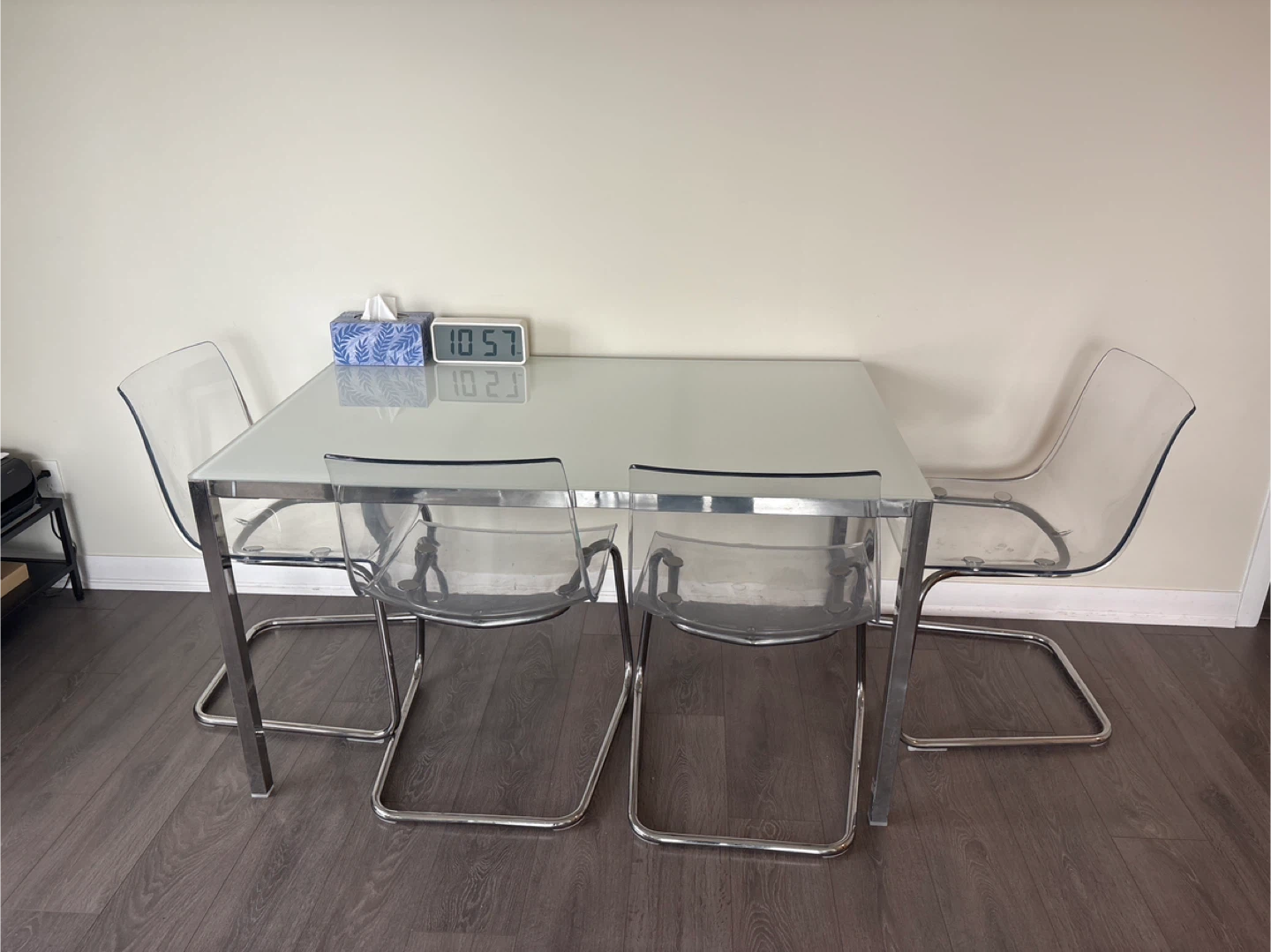 White Glass Dining Table with 4 Clear Chairs - photo 2