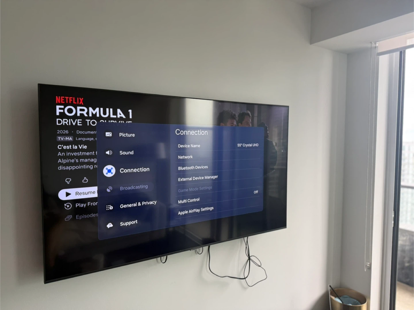 55" Crystal UHD TV - photo 2