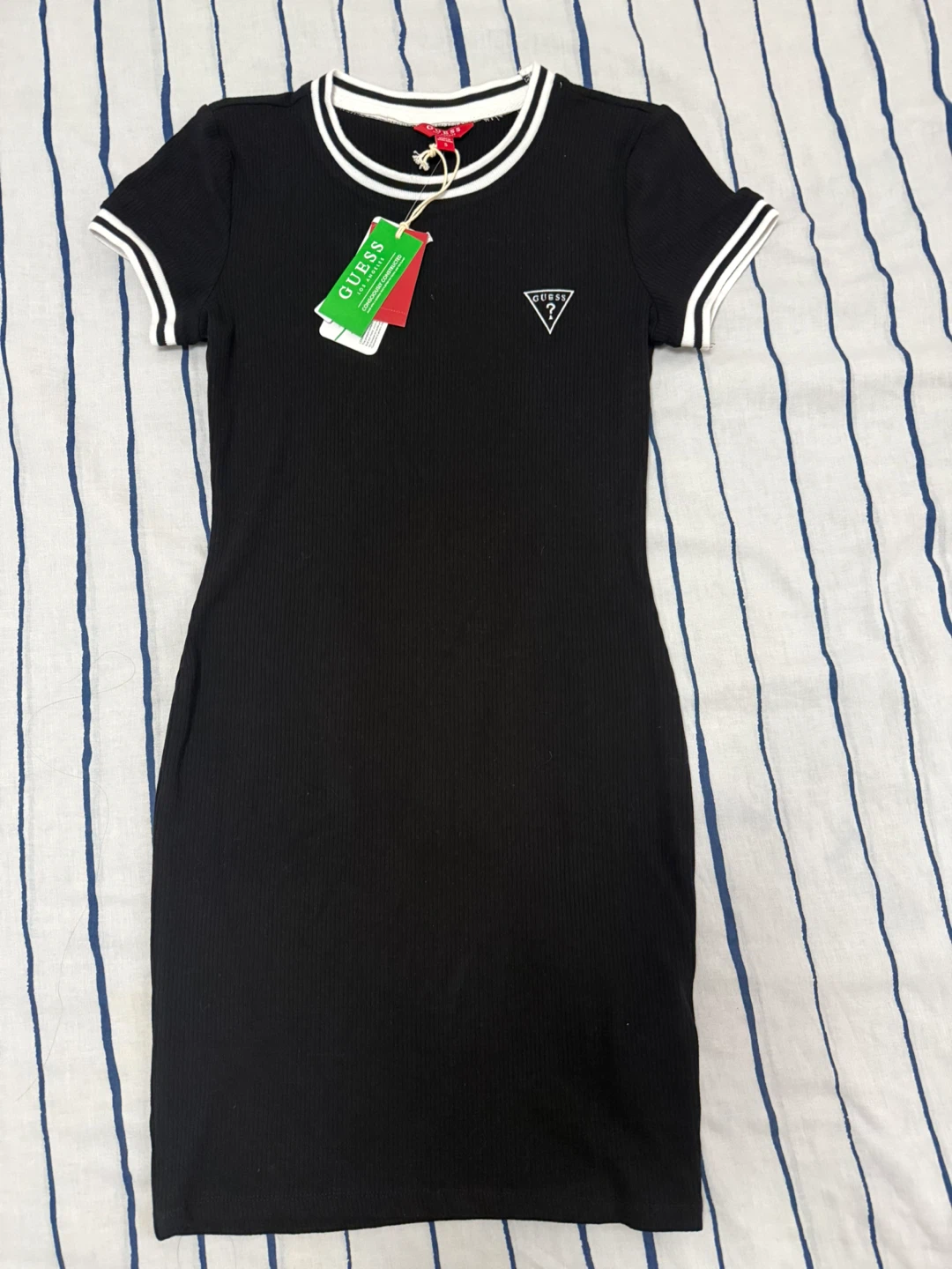 Guess Teddie Triangle Logo Dress – NWT – Size Small