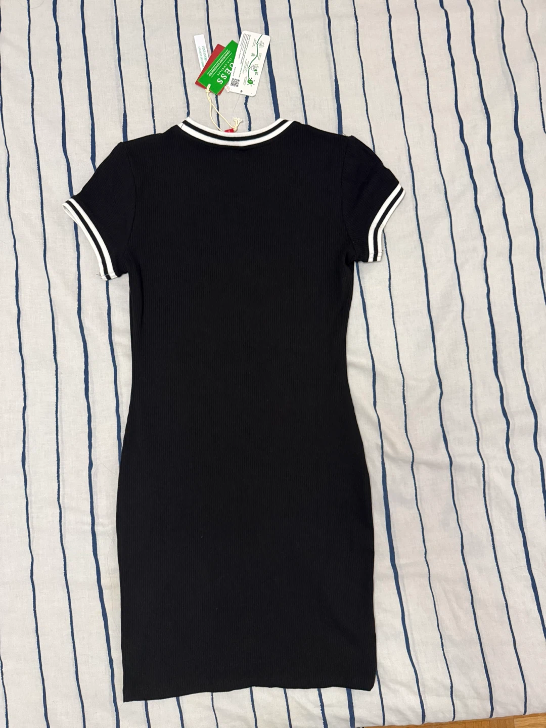 Guess Teddie Triangle Logo Dress – NWT – Size Small - photo 4