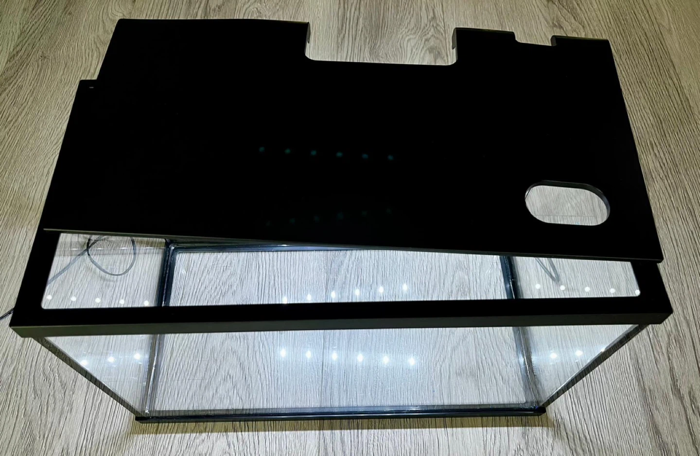 Black Aquarium Tank with LED Light - 5 gallon - photo 2