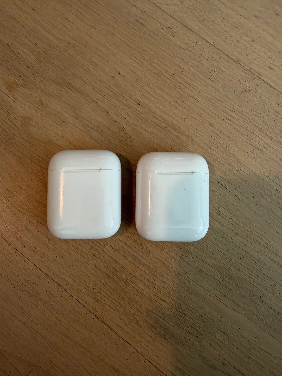 Apple AirPods (2nd Gen) with Charging Case - White