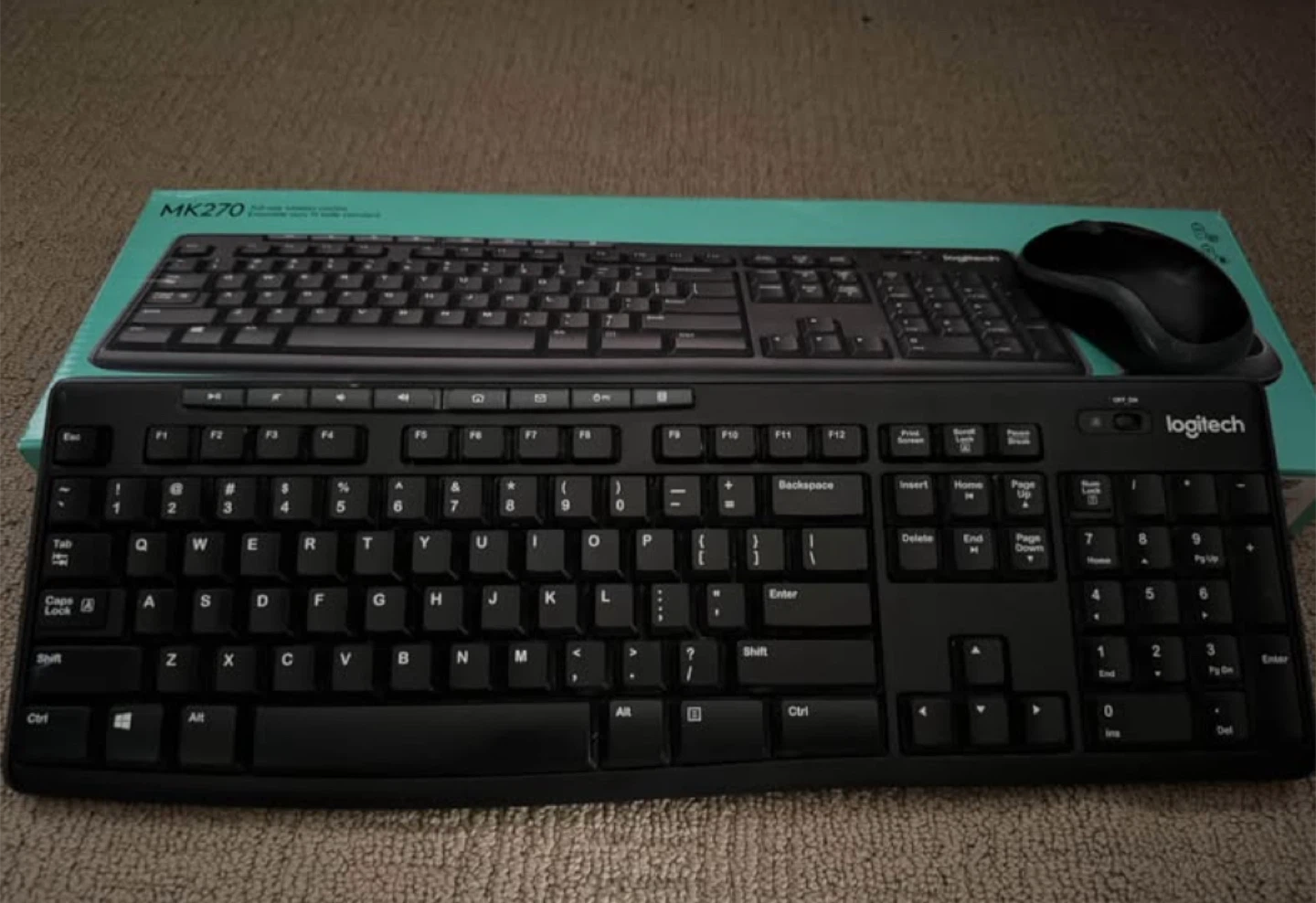 Logitech MK270 Wireless Keyboard and Mouse Combo