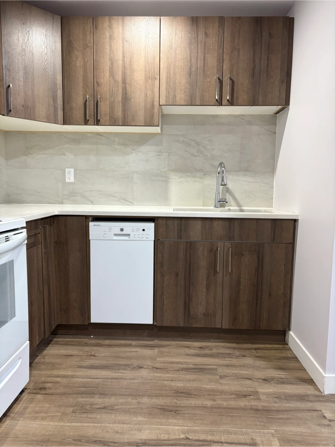 Basement Suite, West End - photo 4
