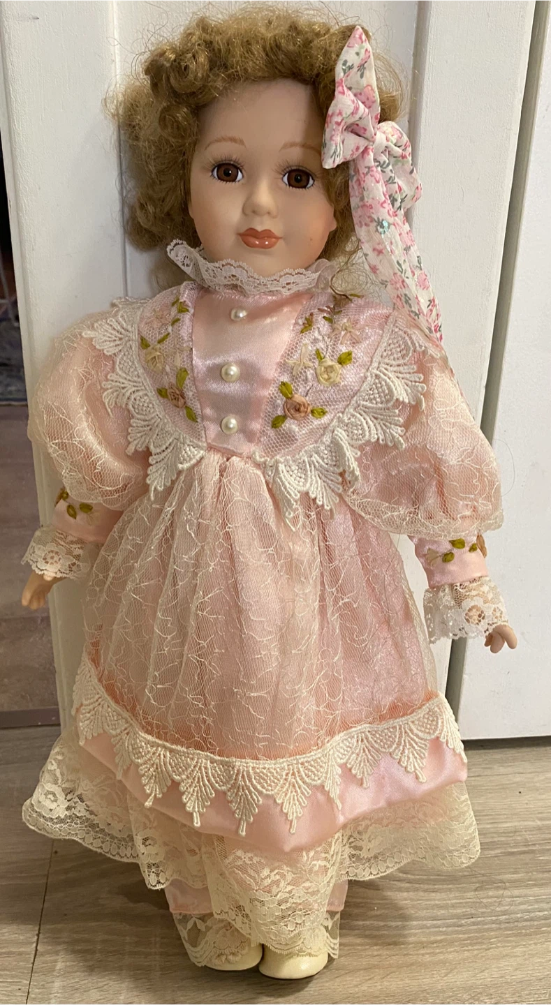 Decorative Porcelain Doll with Pink Lace Dress - photo 2