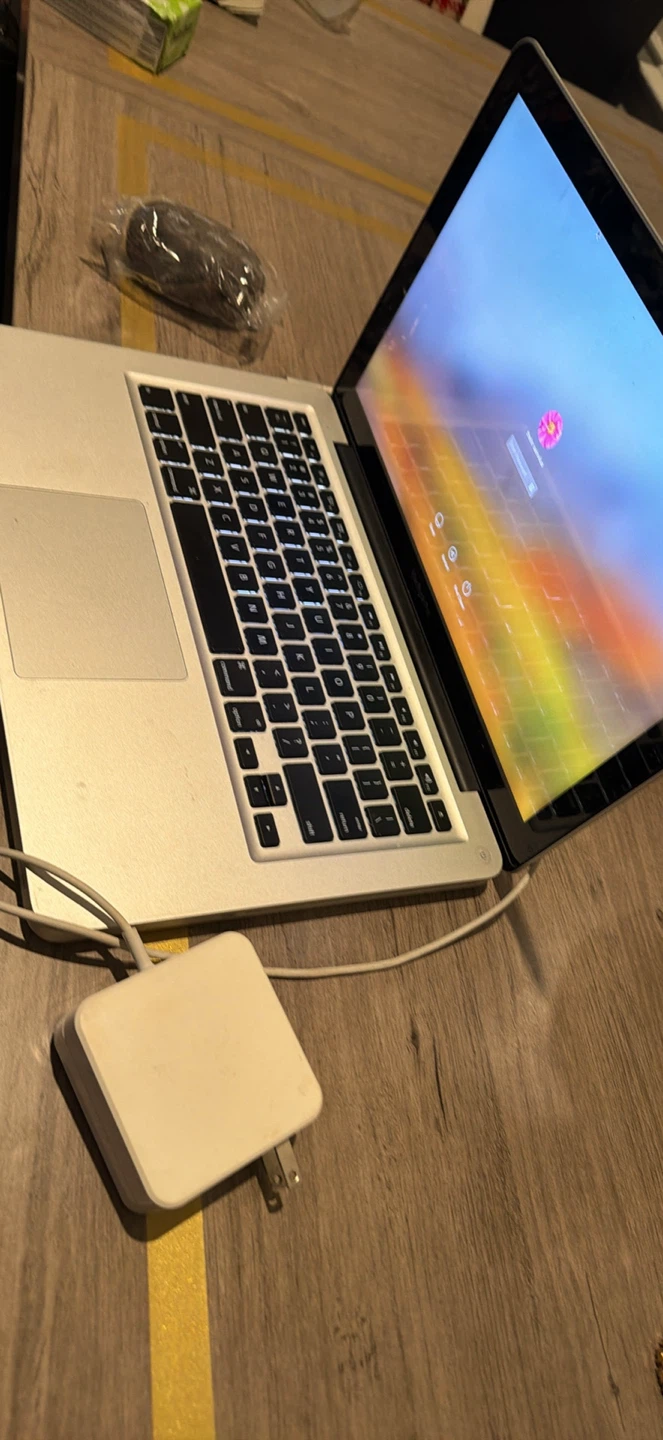 Apple MacBook Pro Laptop