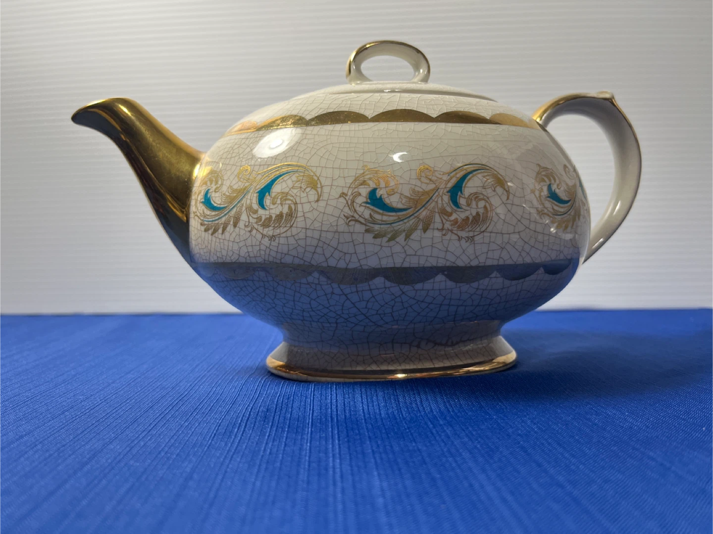 Vintage Gibson & Sons "Countess" Teapot 1950’s - photo 2