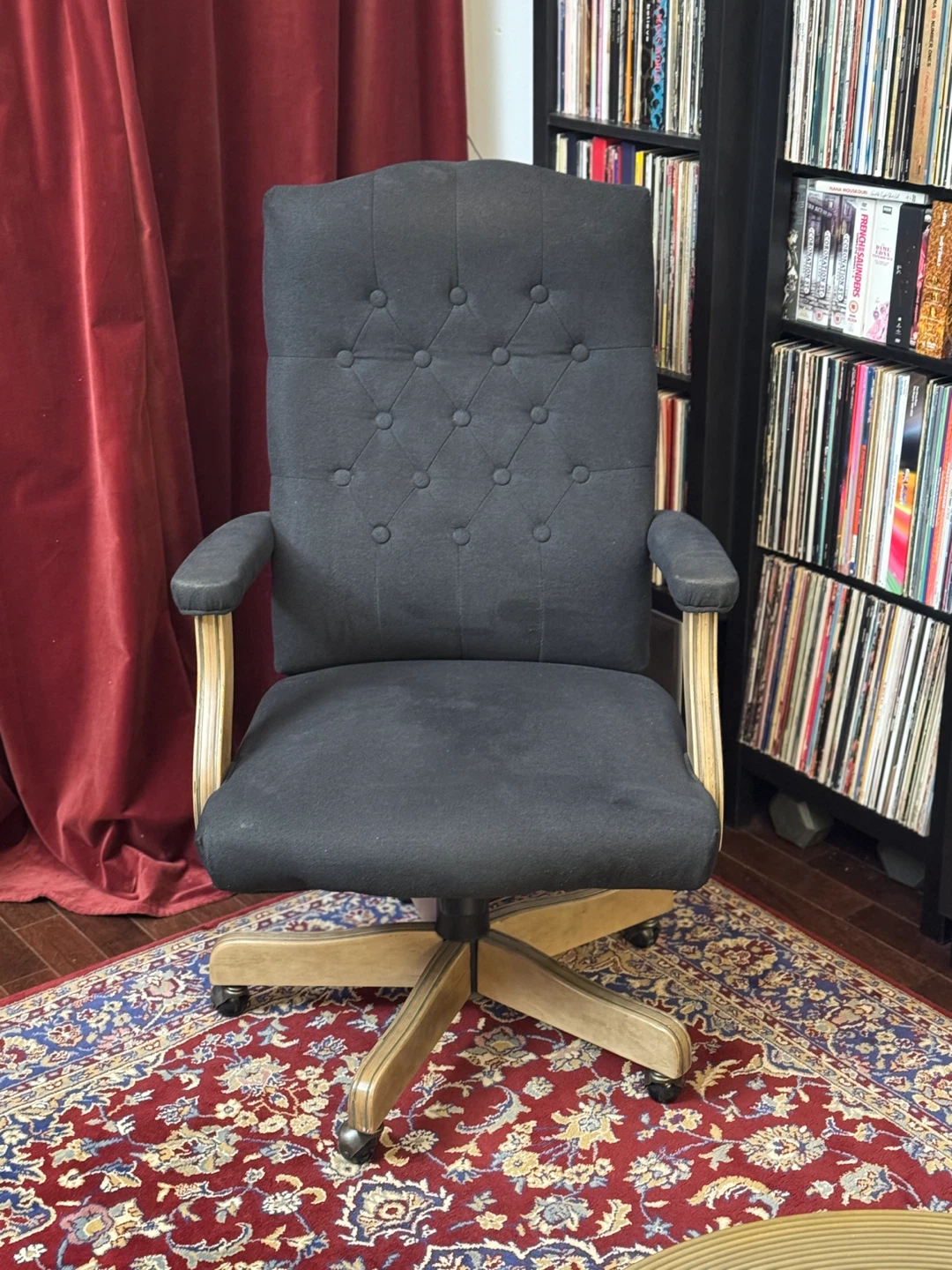 Dark Grey Upholstered Executive Office Chair with Tufted Back