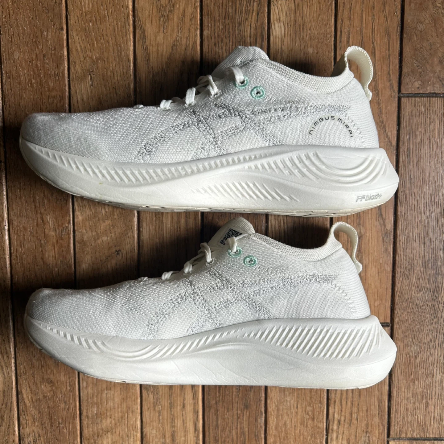 ASICS Nimbus Mirai-Women’s size 9 (men’s size 7.5)