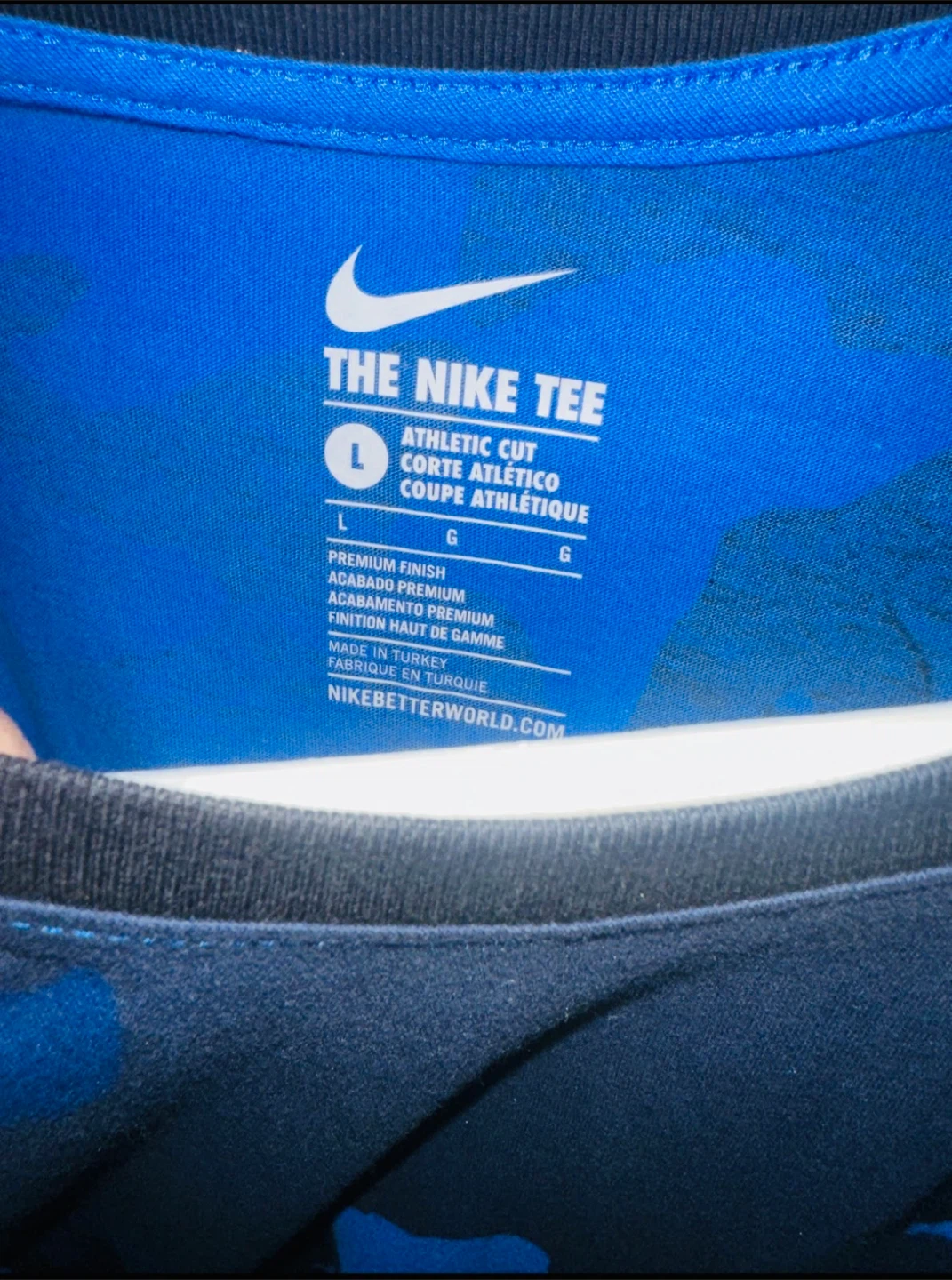 Nike "The Nike Tee" Camo Athletic Fit T-Shirt Size Large - photo 3