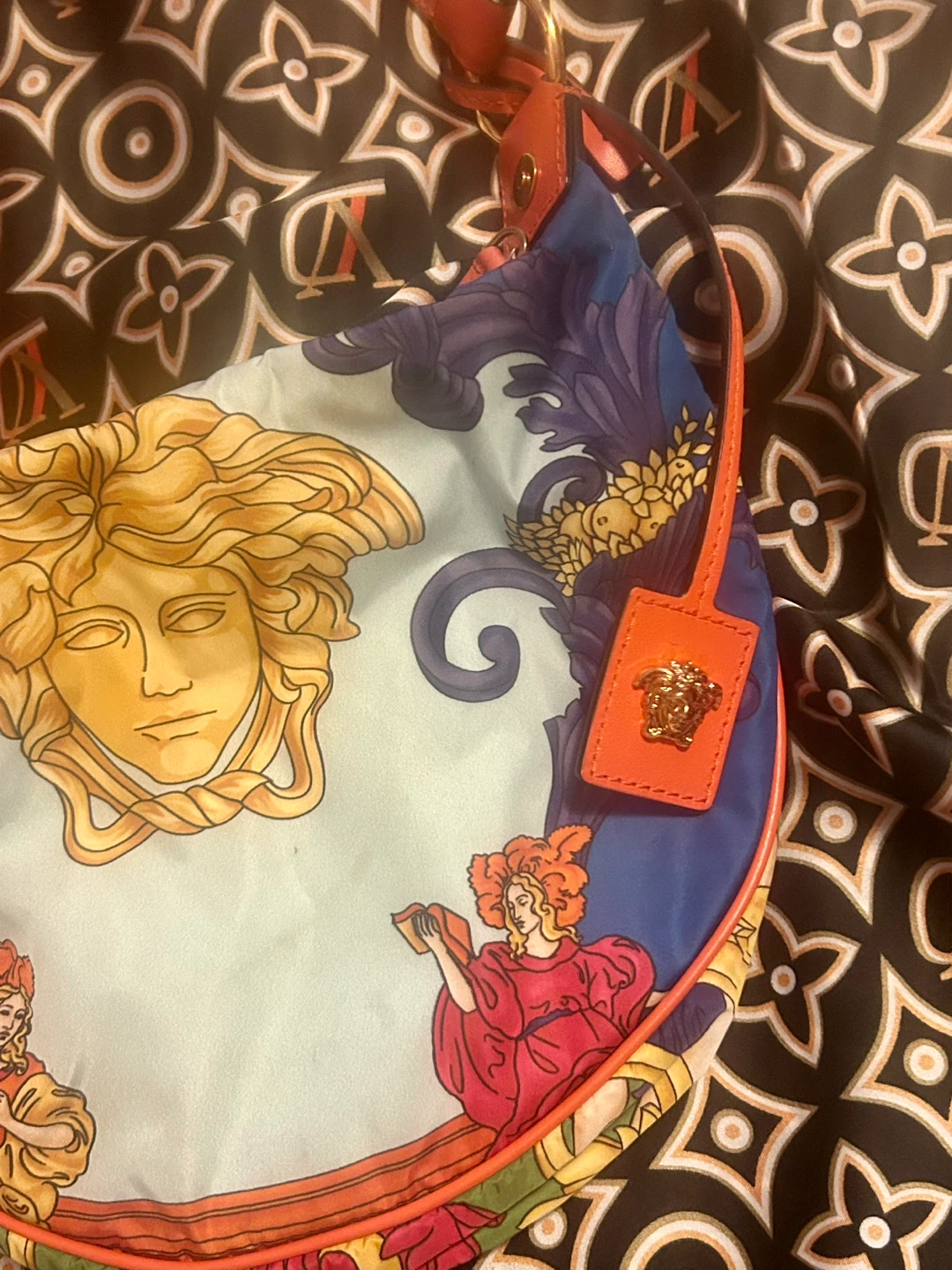 VERSACE MEDUSA RENAISSANCE HOBO SHOULDER BAG - photo 3