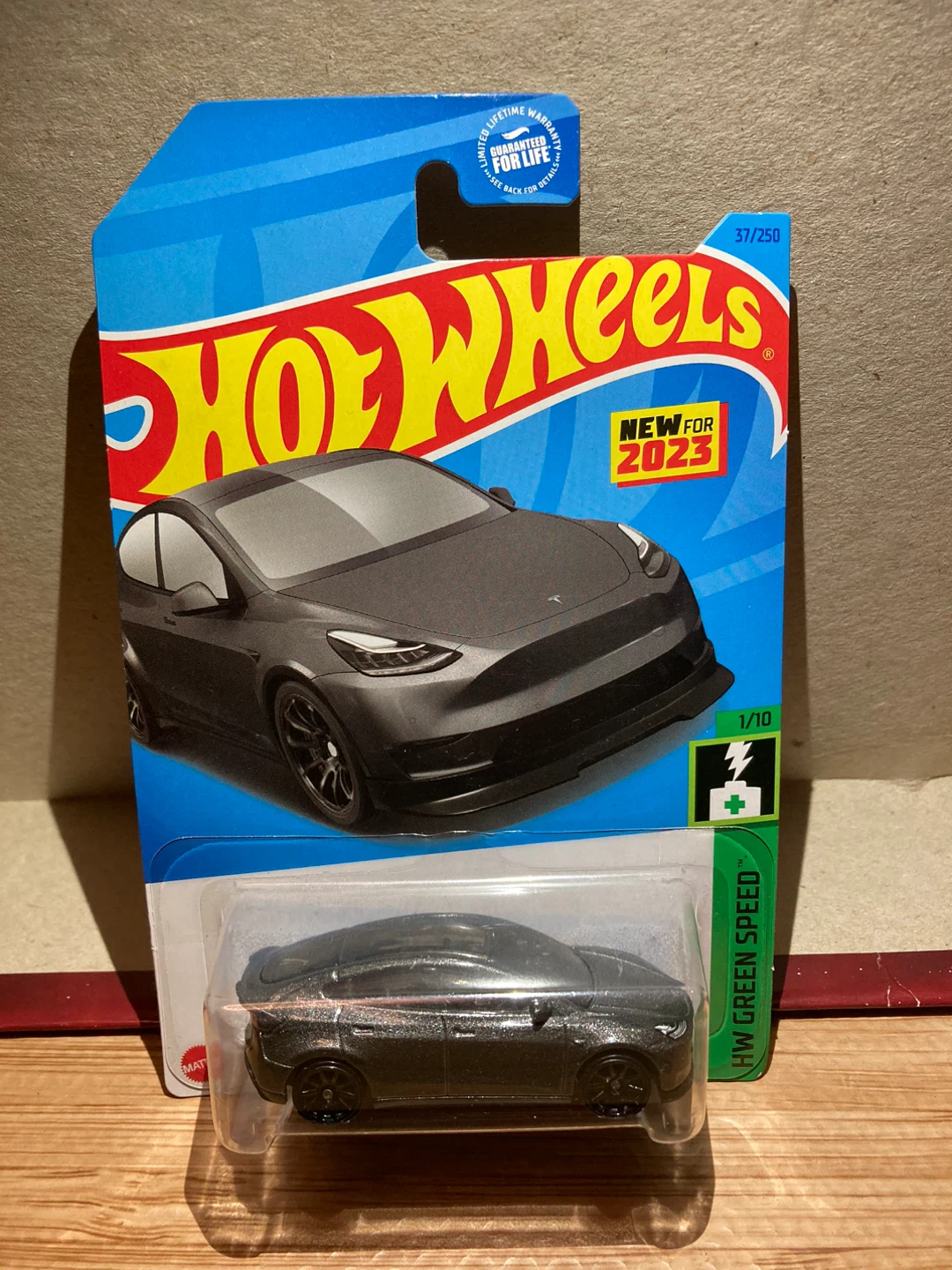 Hot Wheels / Tesla Model Y / Dark Silver
