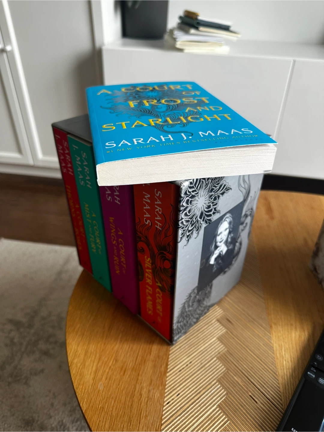 A Court of Thorns and Roses 5-Book Box Set by Sarah J. Maas - photo 3
