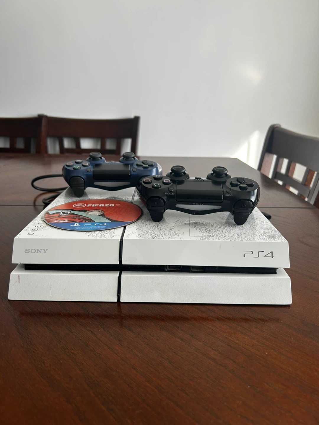 Sony PlayStation 4 Pro White with 2 Controllers & FIFA 20 - photo 3
