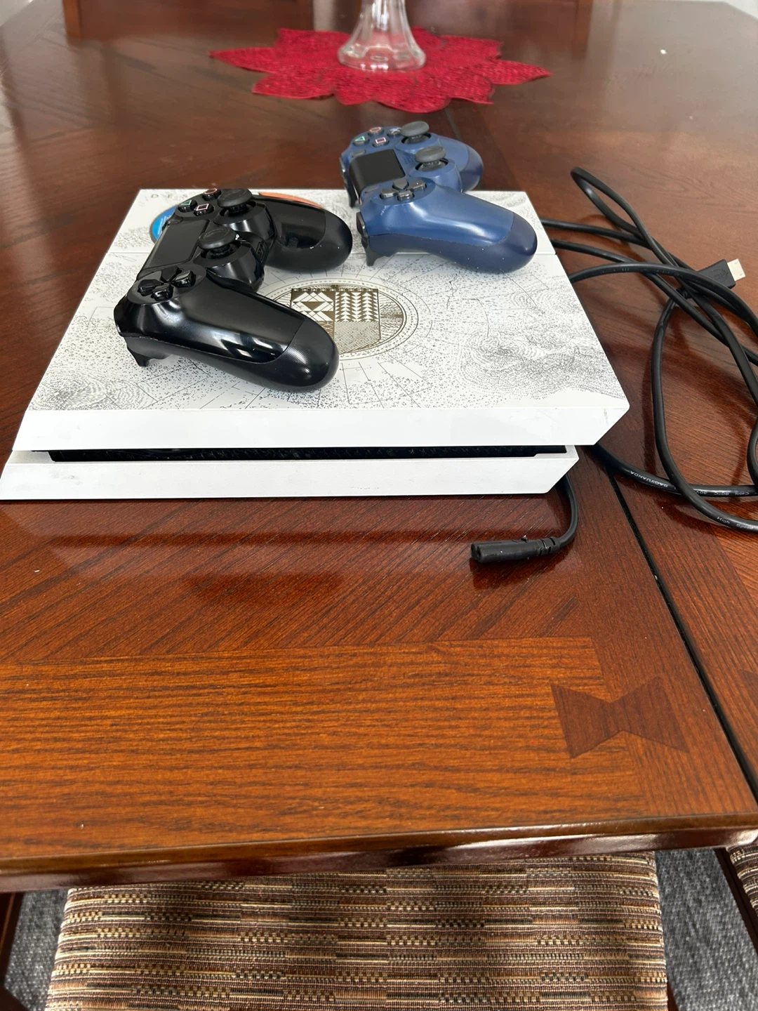 Sony PlayStation 4 Pro White with 2 Controllers & FIFA 20 - photo 2