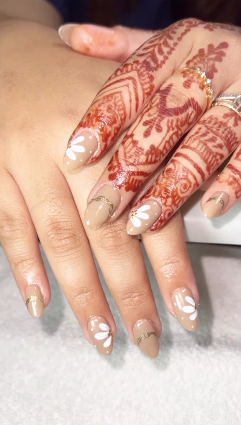 Acrylic nails