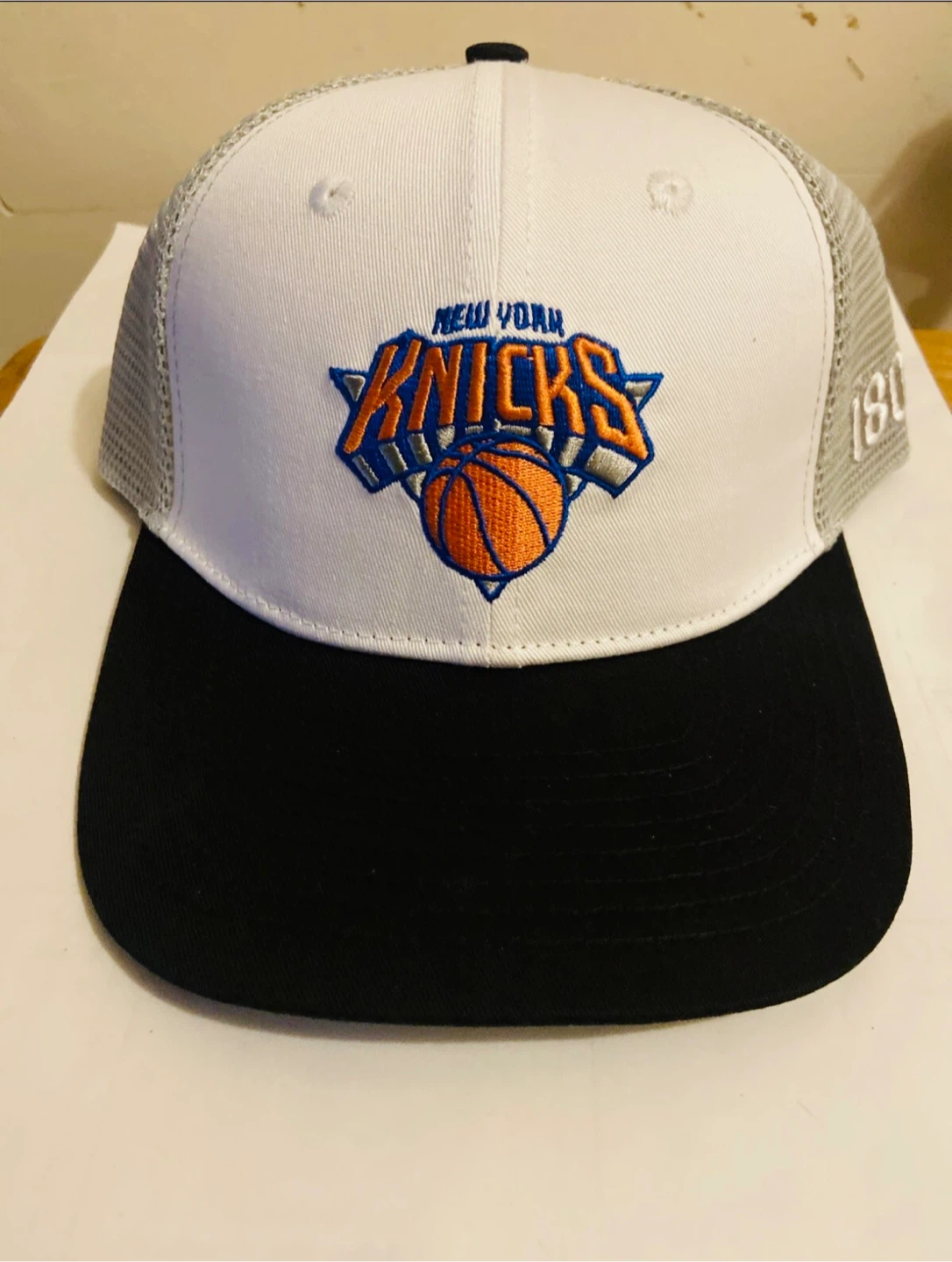 New York Knicks Mesh Trucker Hat