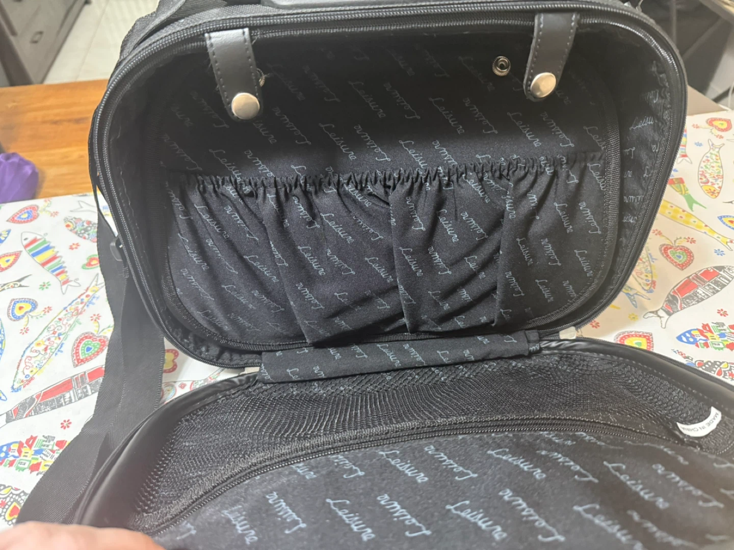 Leisure Toiletry Bag / Makeup Case - photo 3