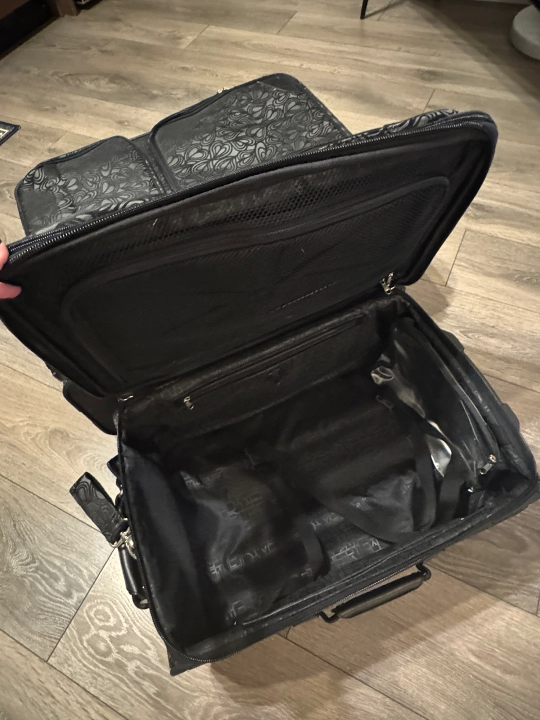 Set of 2 Black Heart Pattern Luggage Bags - photo 5
