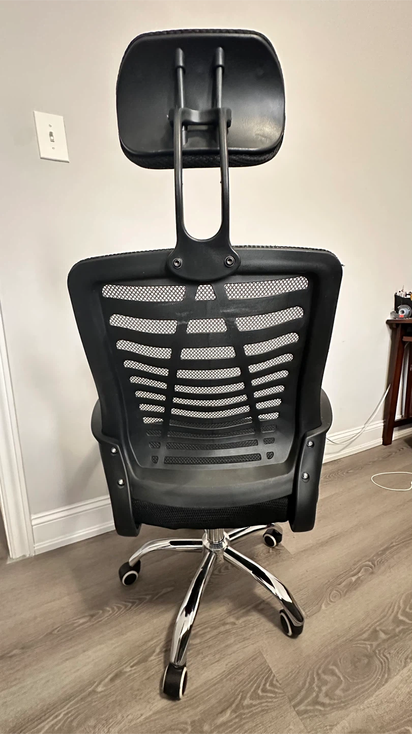MotionGrey Ergonomic Office Chair – Excellent Condition - photo 3