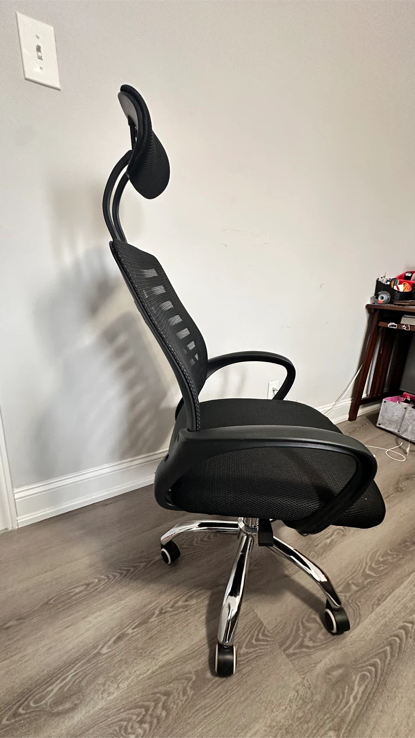 MotionGrey Ergonomic Office Chair – Excellent Condition - photo 2