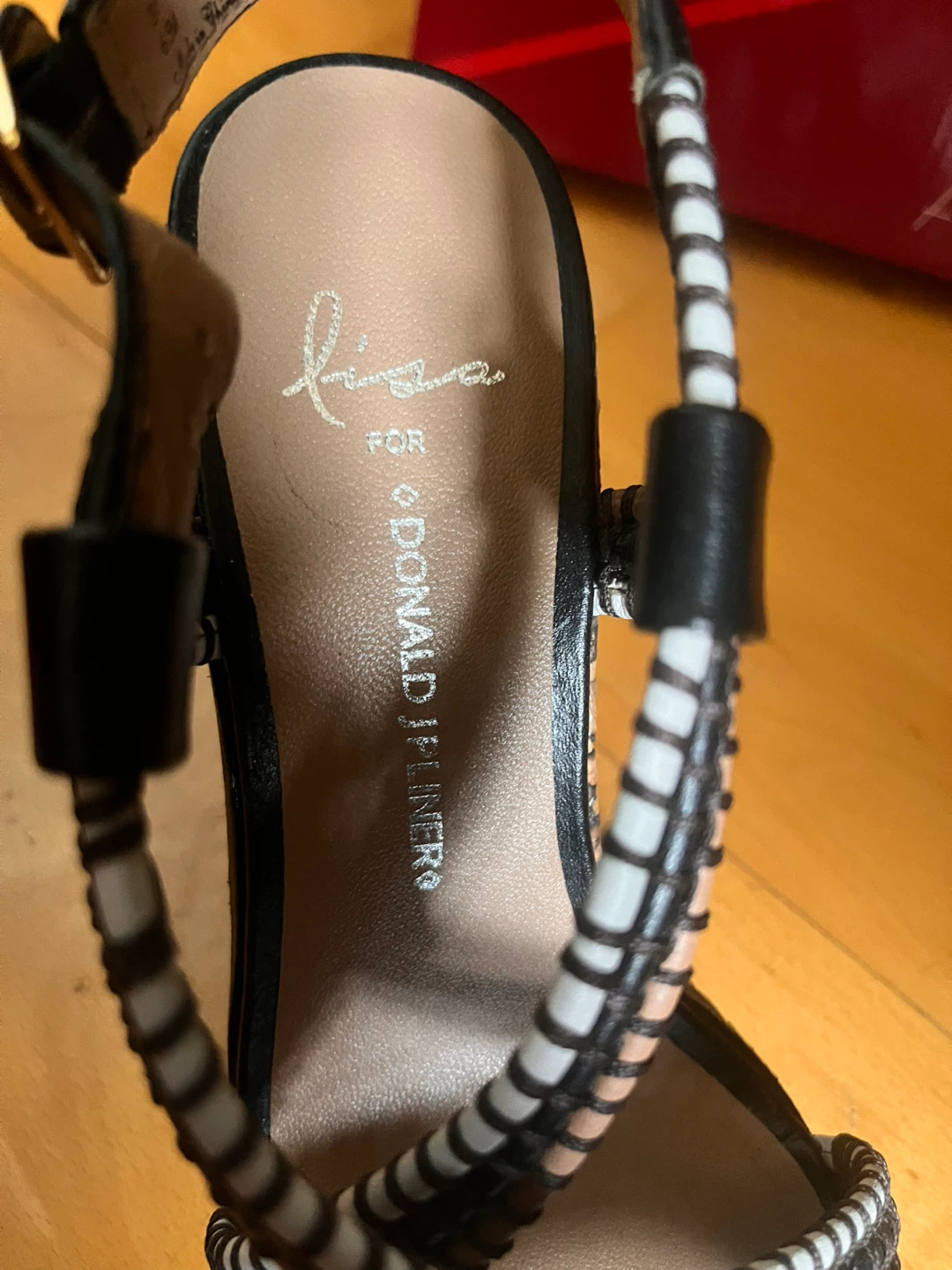 New Donald Pliner Wedge Sandals - photo 2