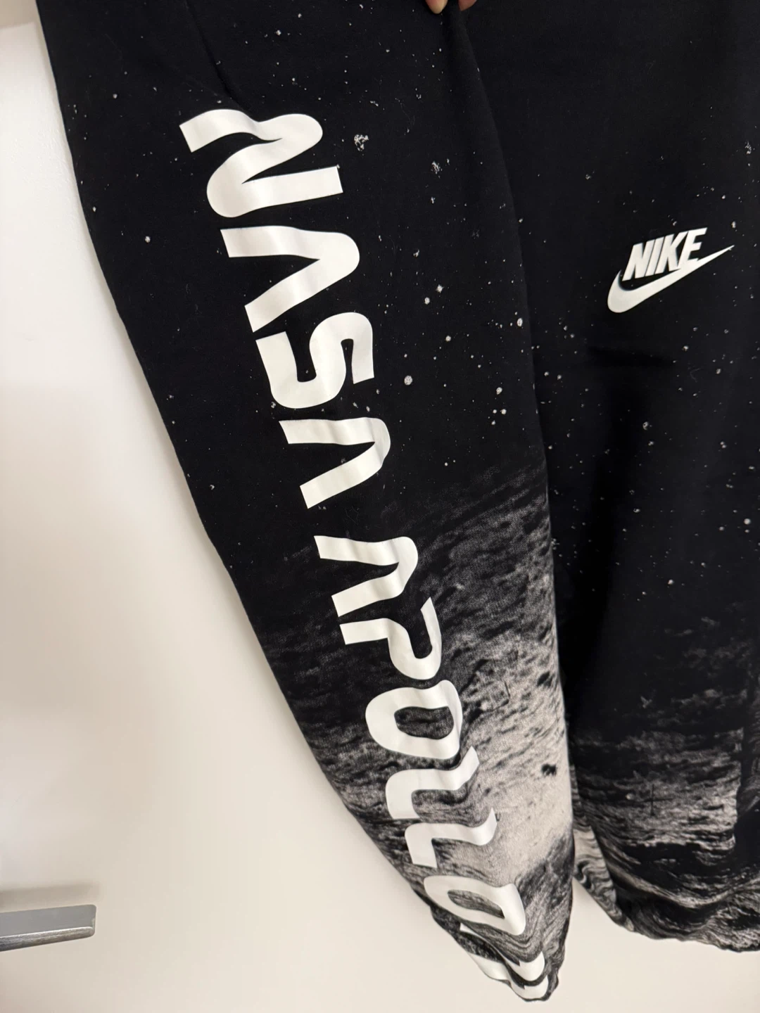 Nike black graphic sweatpants with space / astronaut design - photo 4