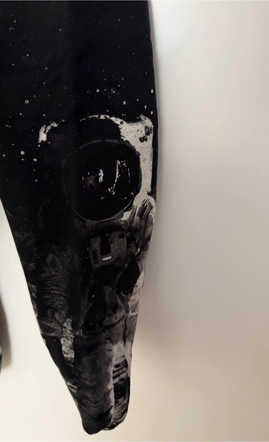Nike black graphic sweatpants with space / astronaut design - photo 2