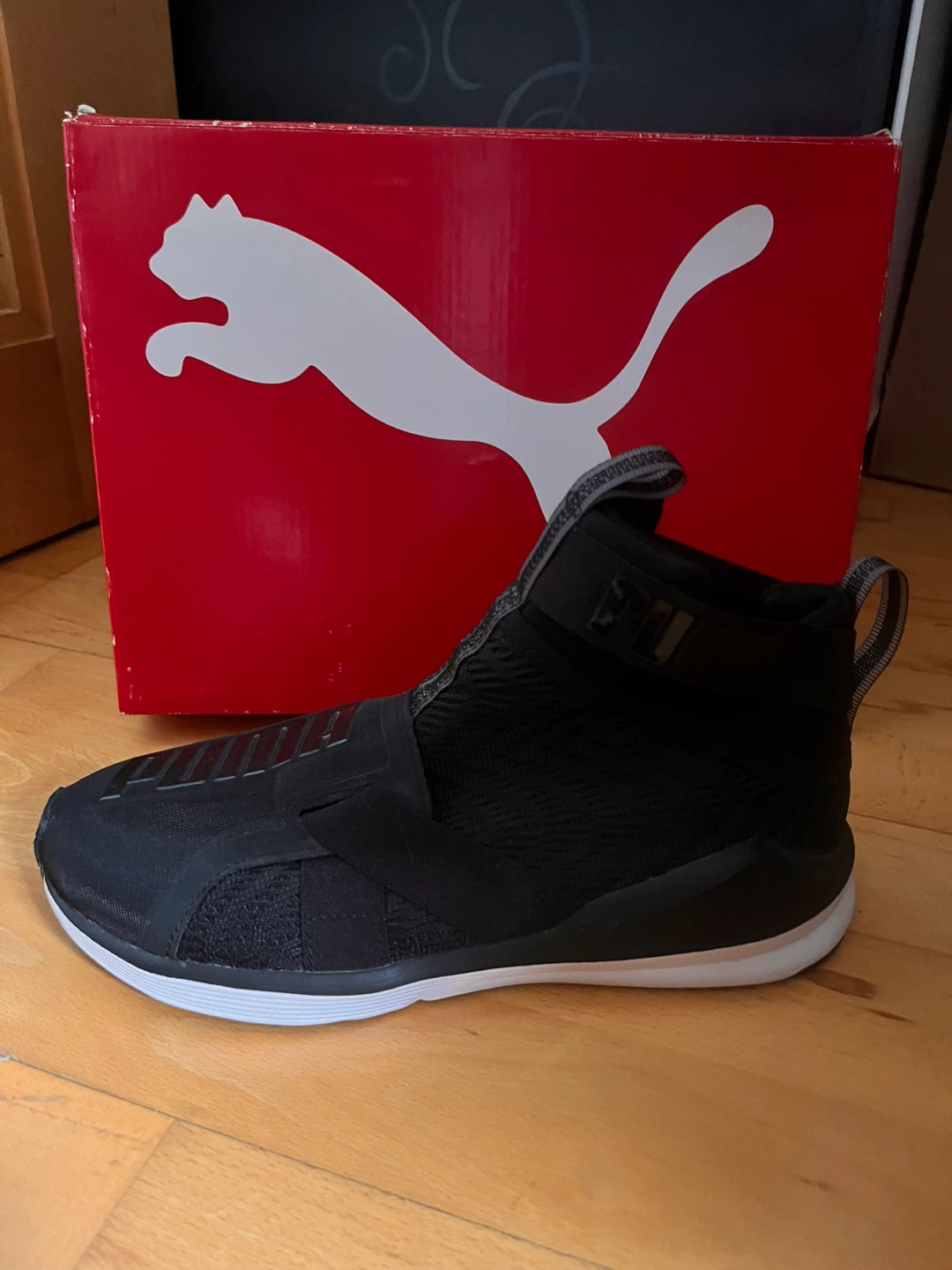 NEW 7 B Puma Womens Training Shoes