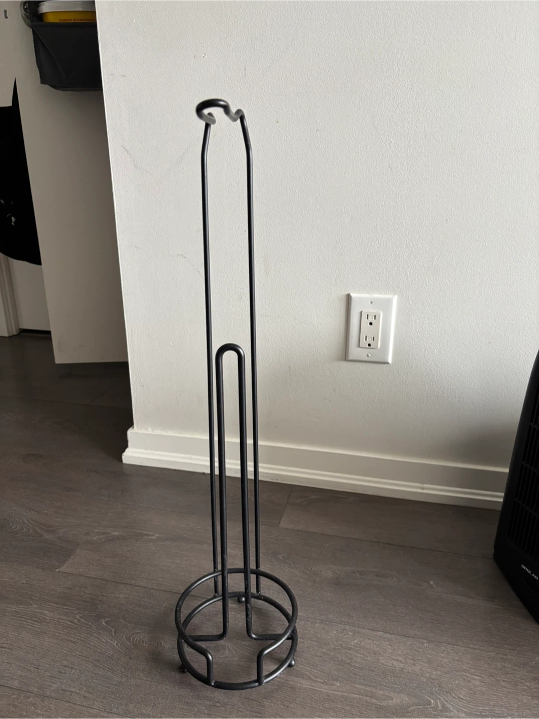 Black Metal Freestanding Toilet Paper Holder