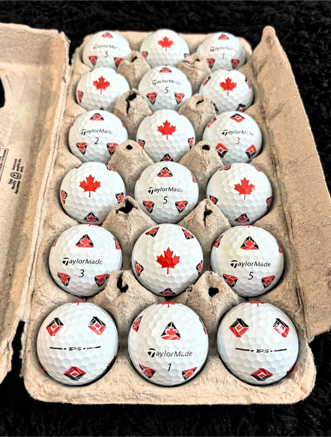 18 Taylormade TP5 Pix Canada Edition Golf Balls