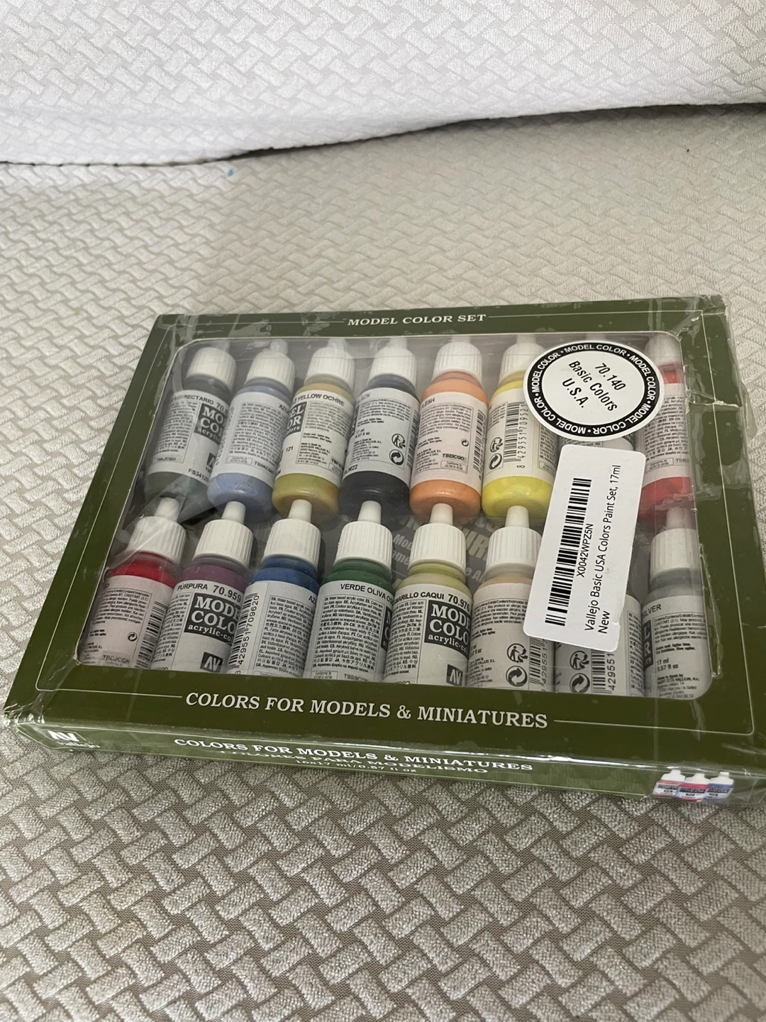 Vallejo Basic USA Colors Paint Set - 17ml