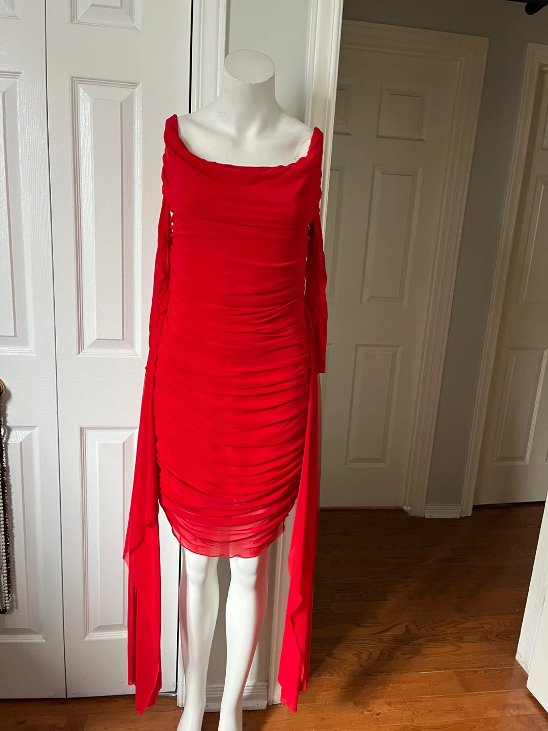 Women's Red Ruched Off-the-Shoulder Mini Dress