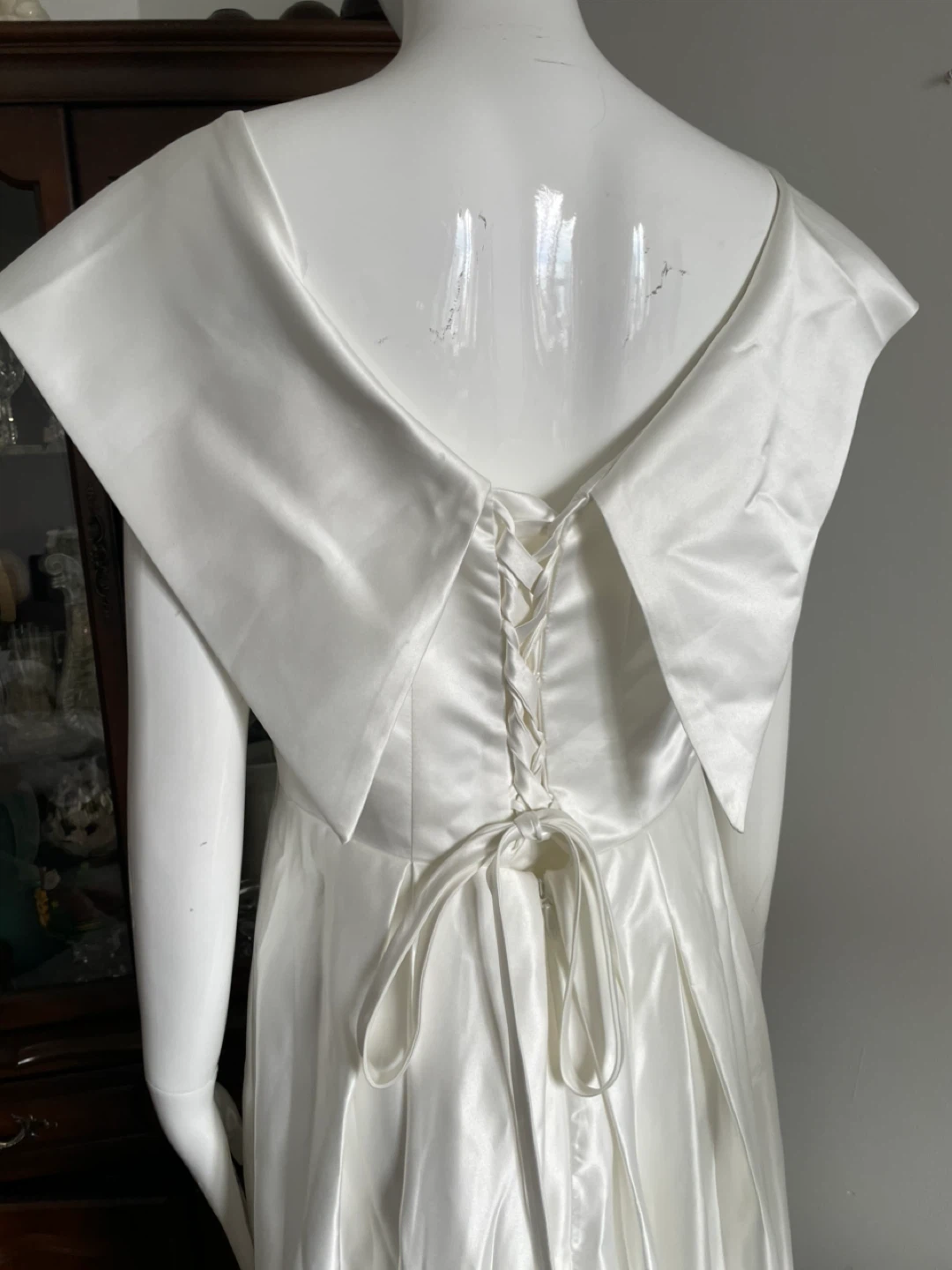 Off-the-shoulder Satin Formal Gown - photo 5