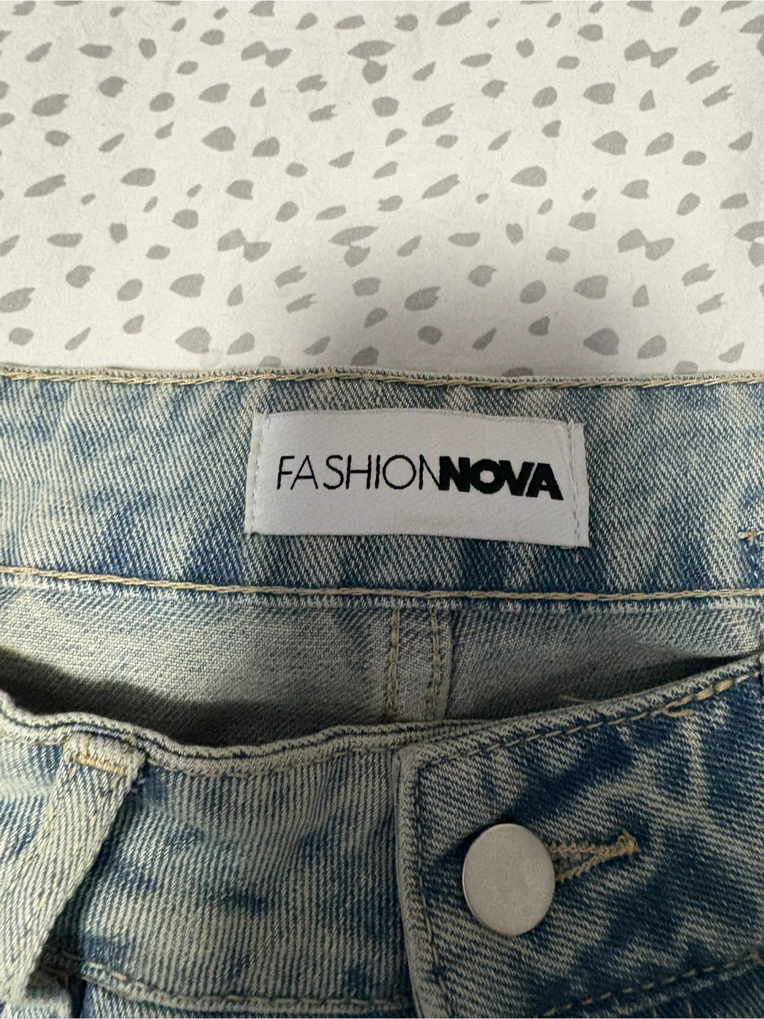 Fashion Nova Light Wash Wide Leg Jeans - Size 9 - photo 2