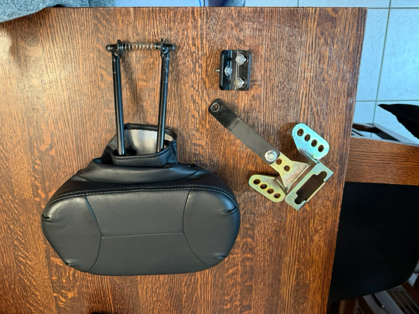 Harley Davidson - Motorcycle Backrest with Mounting Hardware - photo 3