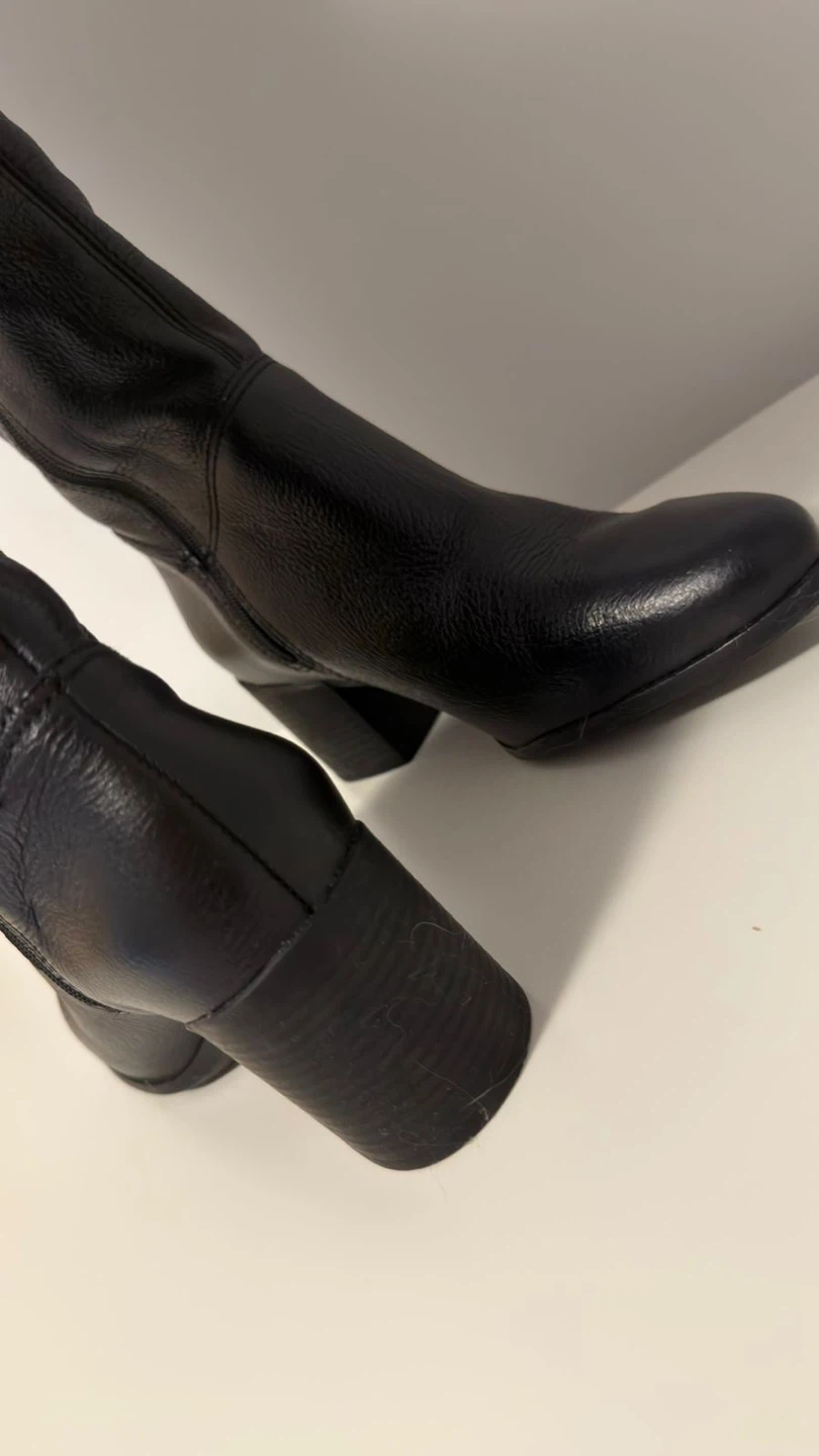 Black Leather Knee-High Boots - photo 4