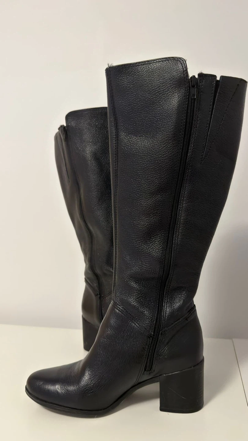 Black Leather Knee-High Boots - photo 3