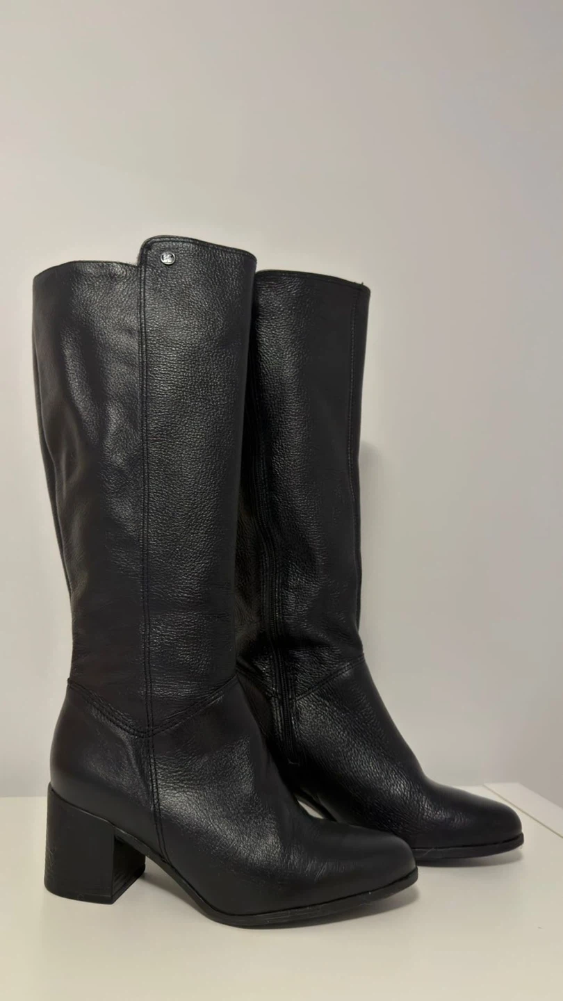 Black Leather Knee-High Boots - photo 2