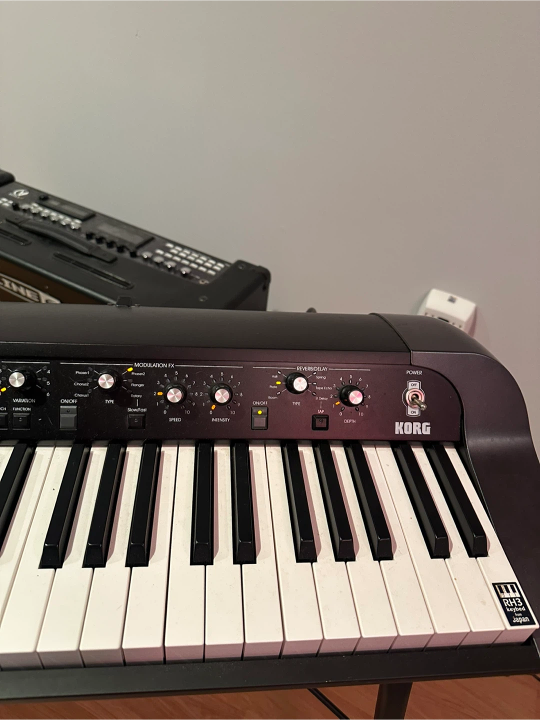 Korg SV1 73-key Stage Vintage Piano w Stands and Pedal - photo 3
