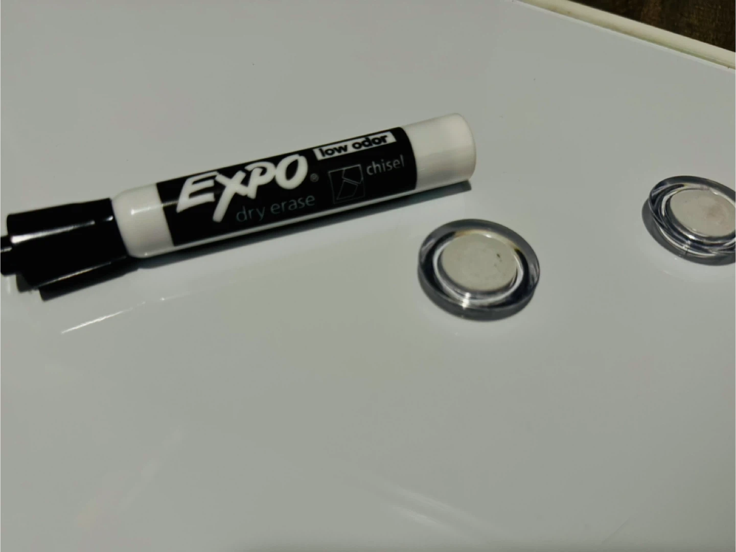 Quartet Dry Erase Board with Expo Marker and two magnets - photo 2
