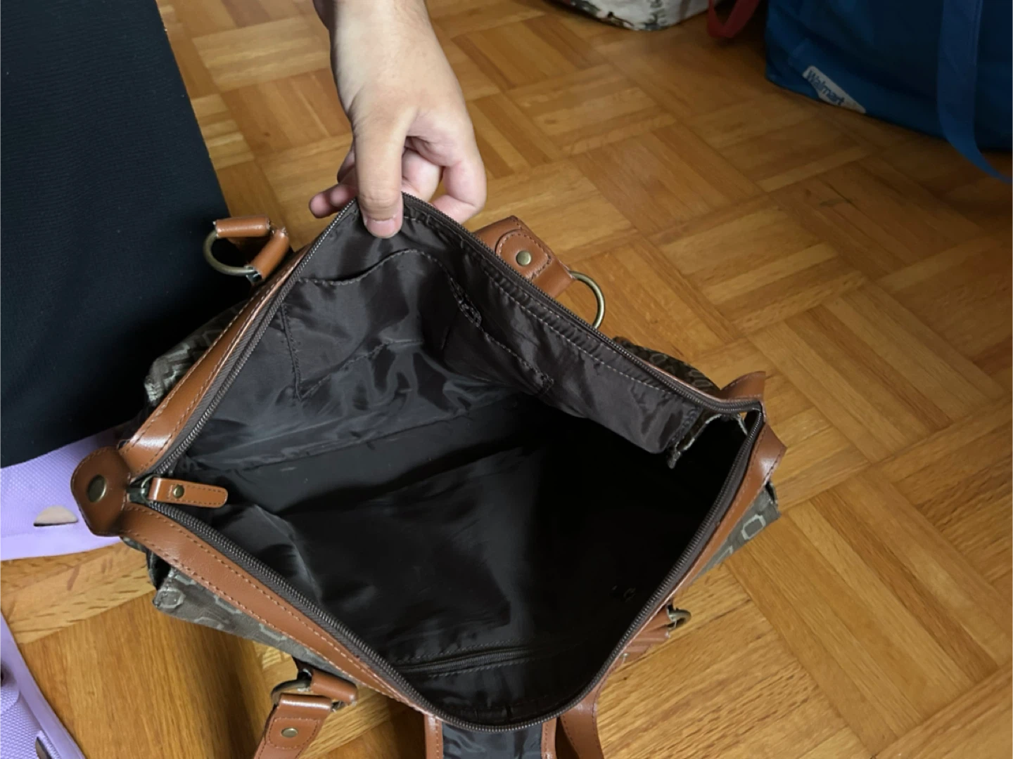 Brown patterned bag with brown leather accents - photo 3