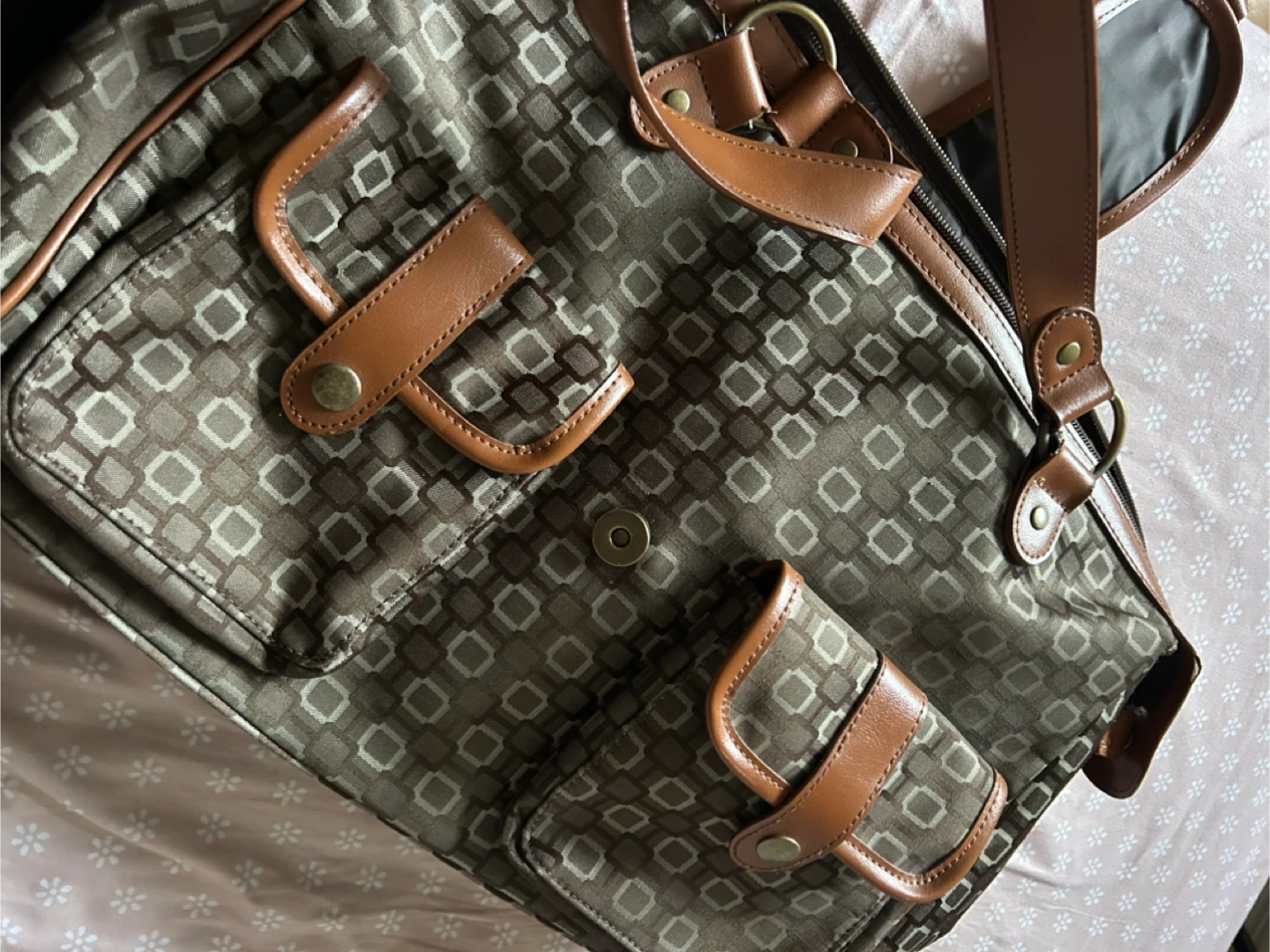 Brown patterned bag with brown leather accents - photo 4