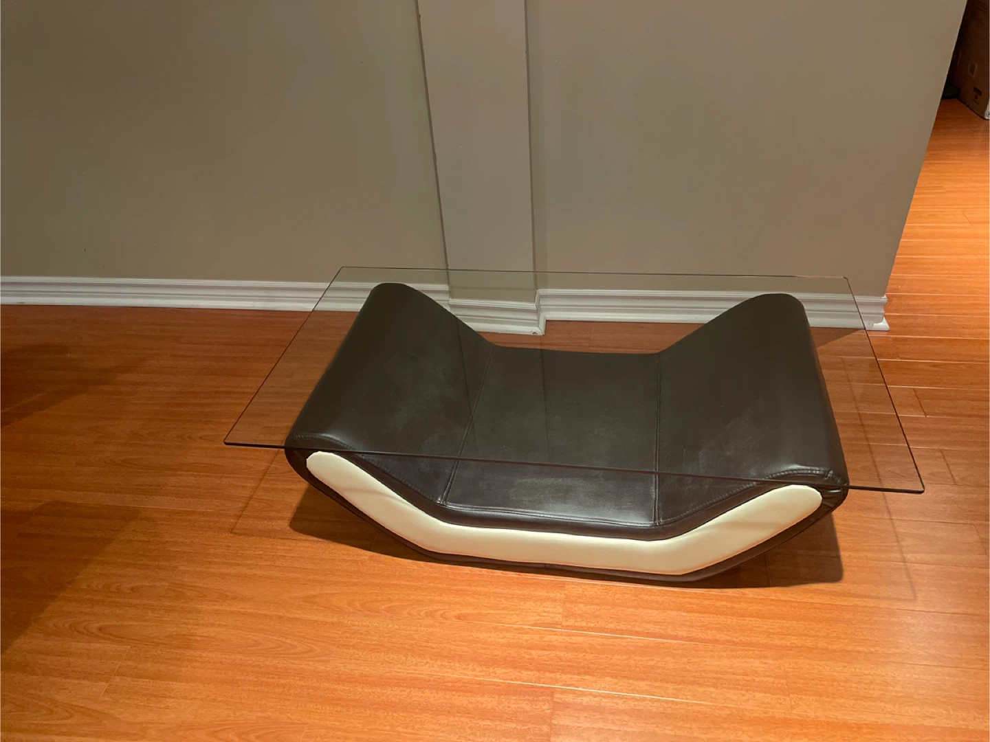 Modern Coffee/Tv Table with Glass Top - photo 2