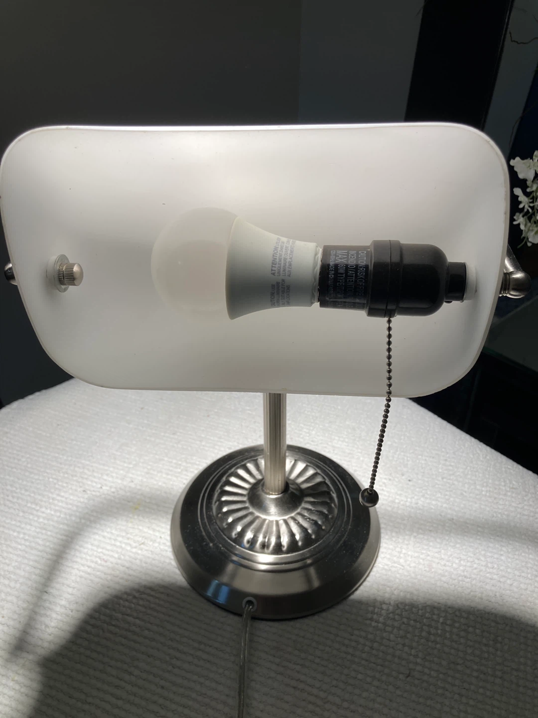 Banker's Lamp with Frosted Glass Shade - photo 4