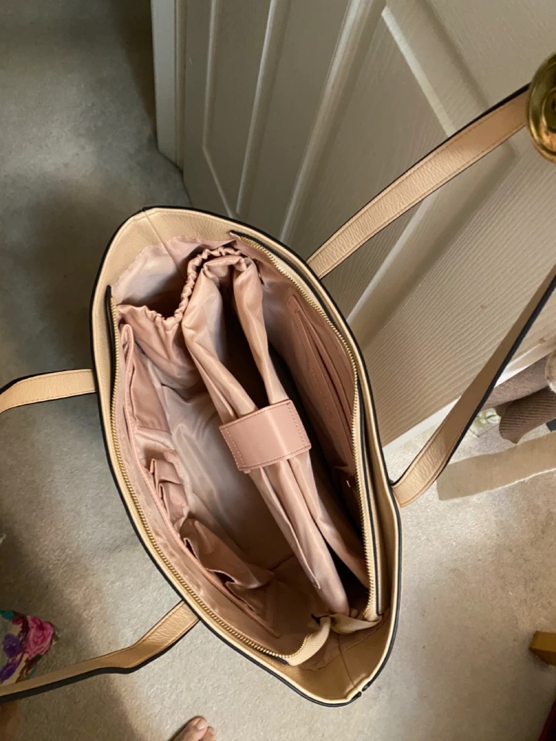 Poppy& Peonie Beige Tote Bag - photo 2